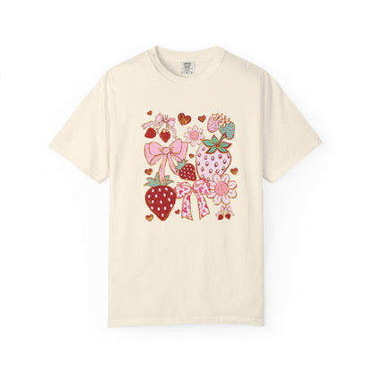 Strawberry Bows T-shirt, Red Berry Tee, Fruit Graphic Shirt, Cute Summer Top, Gift for Her