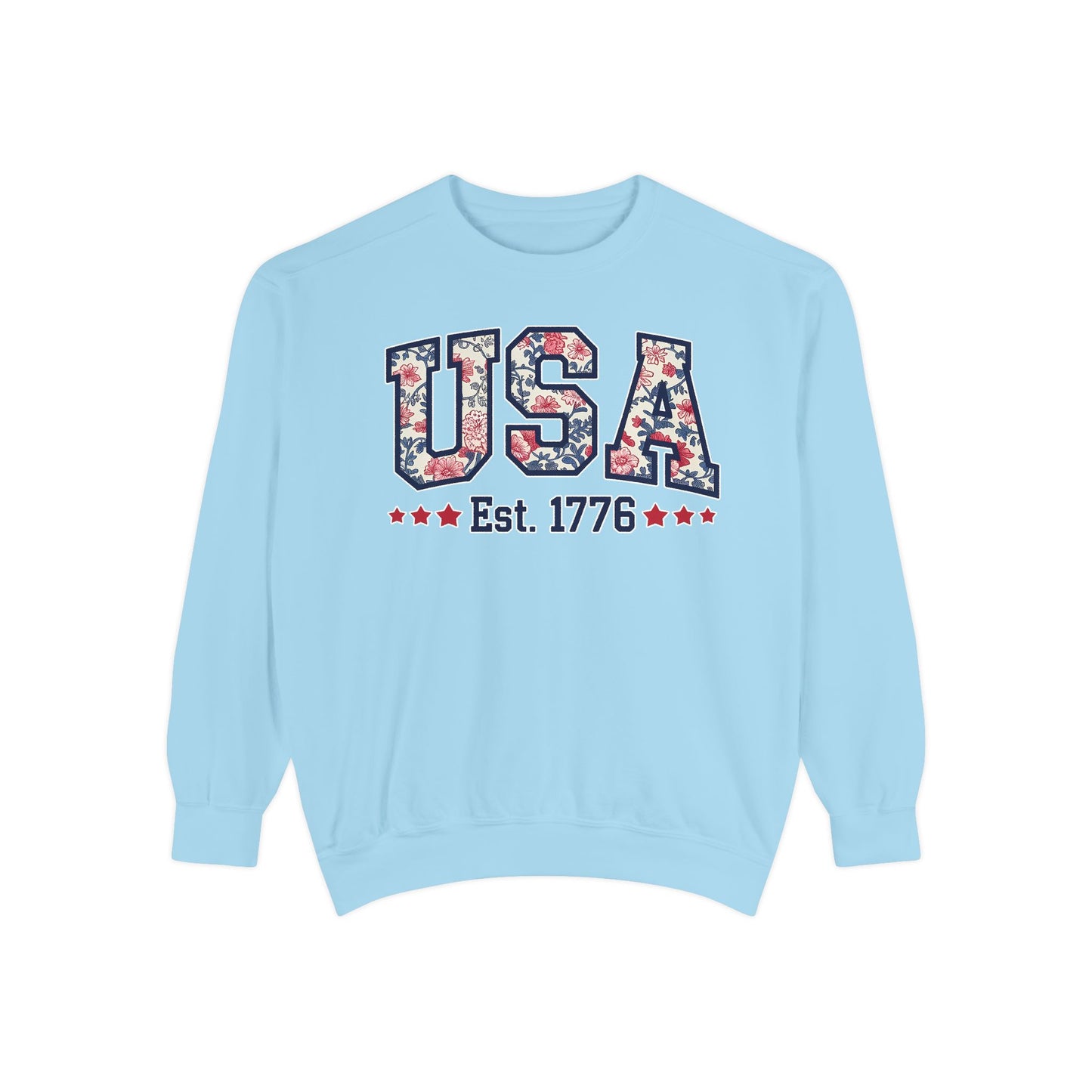 Patriotic Floral Sweatshirt, Cozy Top for July 4th, Unisex USA Jumper, Year-Round Comfort, Gift for Friends and Family, Casual Wear, Red