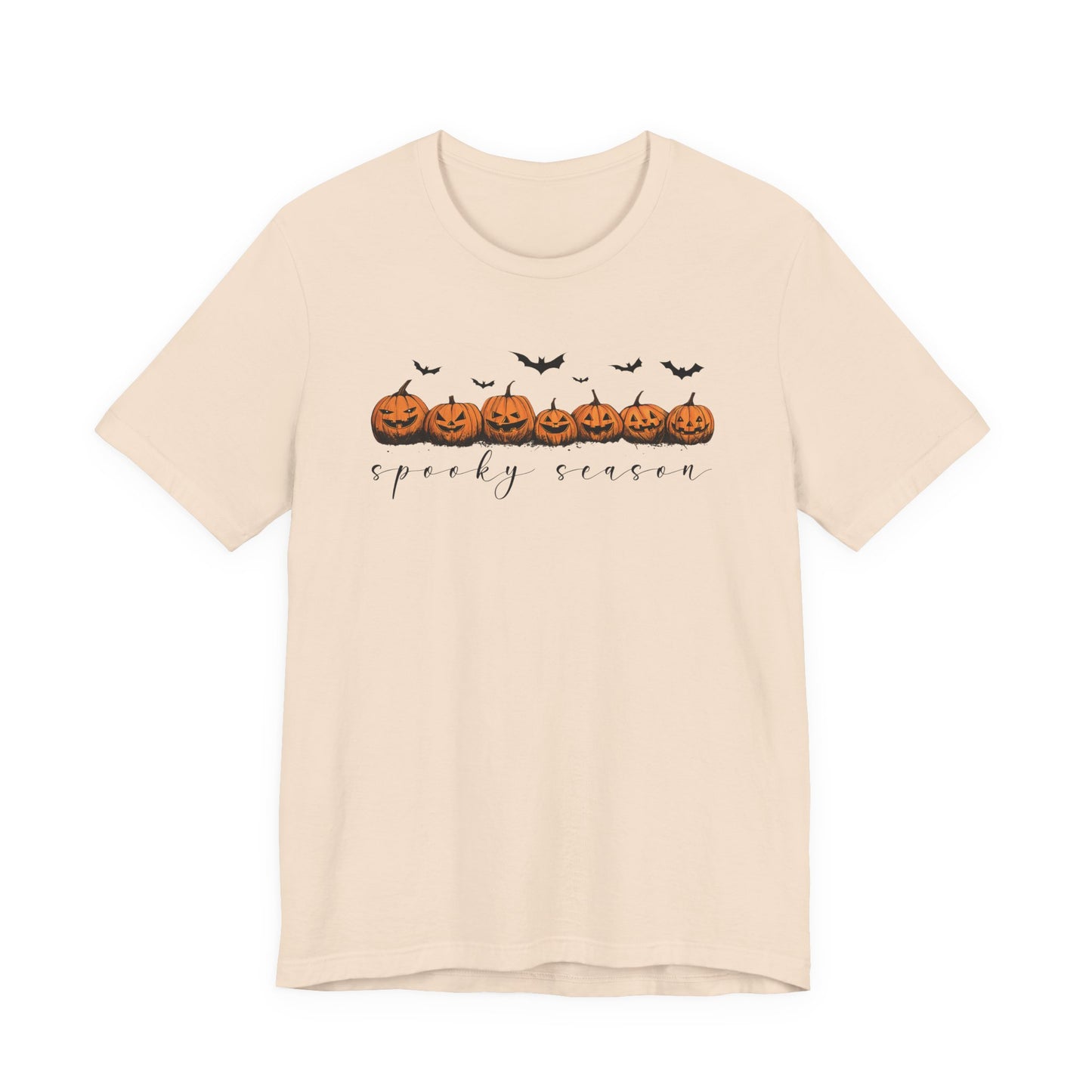 Spooky Season T-Shirt Cute Jack o Lantern and Bats Halloween Graphic Tee for Women, Fall Pumpkin Patch Shirt, Kawaii Spooky Aesthetic Top