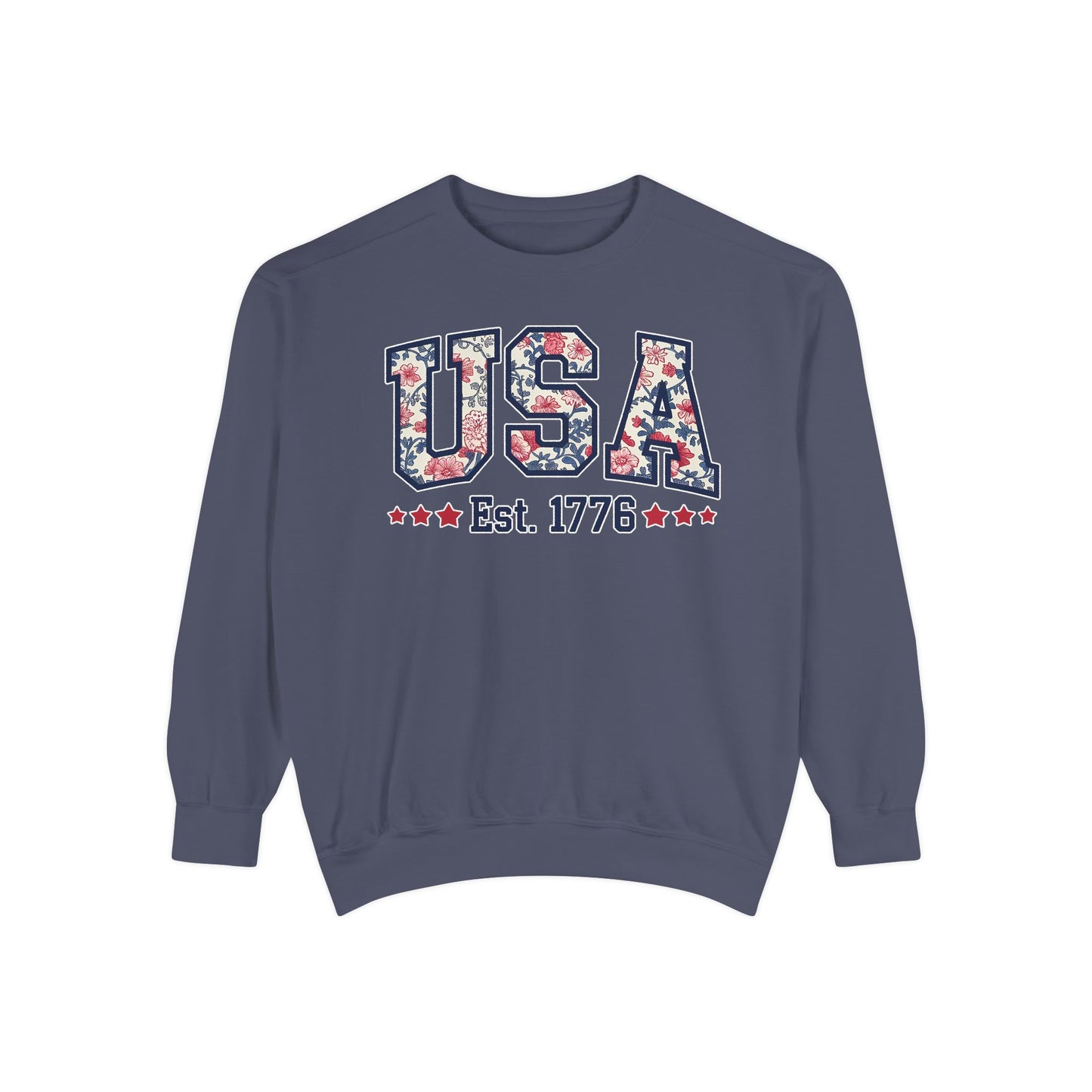 Patriotic Floral Sweatshirt, Cozy Top for July 4th, Unisex USA Jumper, Year-Round Comfort, Gift for Friends and Family, Casual Wear, Red